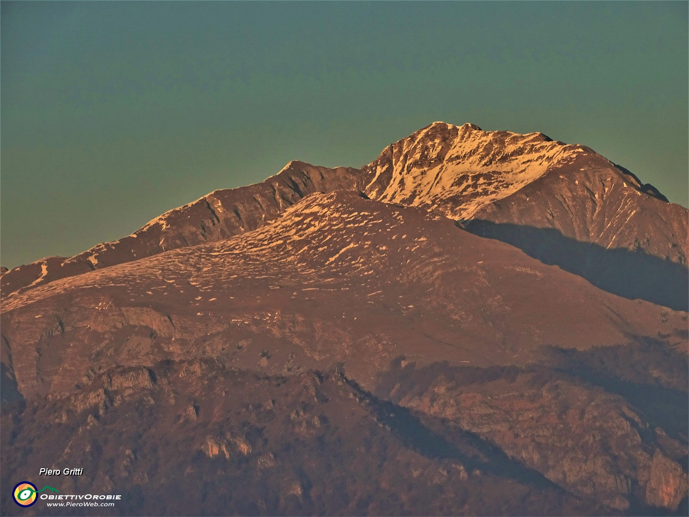 59 Cima Menna (2300 m) nella luce del tramonto .JPG